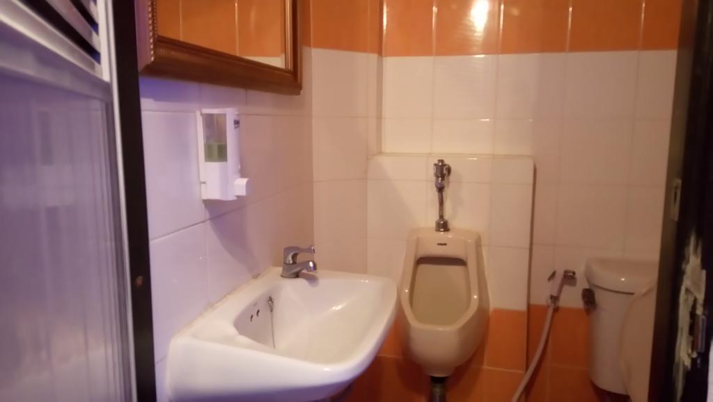 E&G Guest House Bangkok Extérieur photo