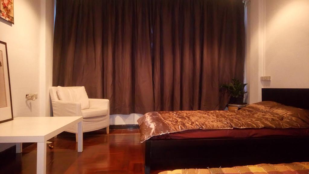 E&G Guest House Bangkok Extérieur photo