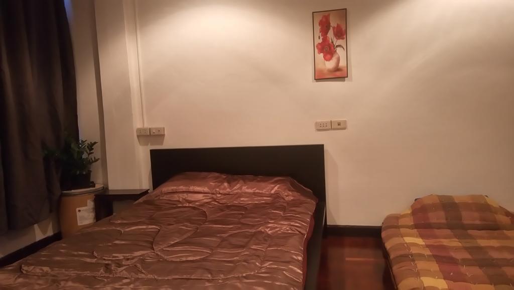 E&G Guest House Bangkok Extérieur photo