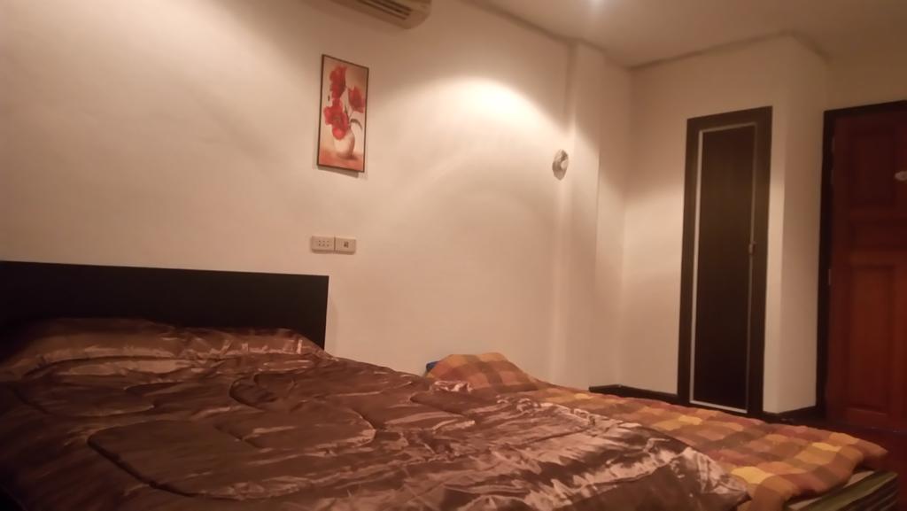 E&G Guest House Bangkok Extérieur photo