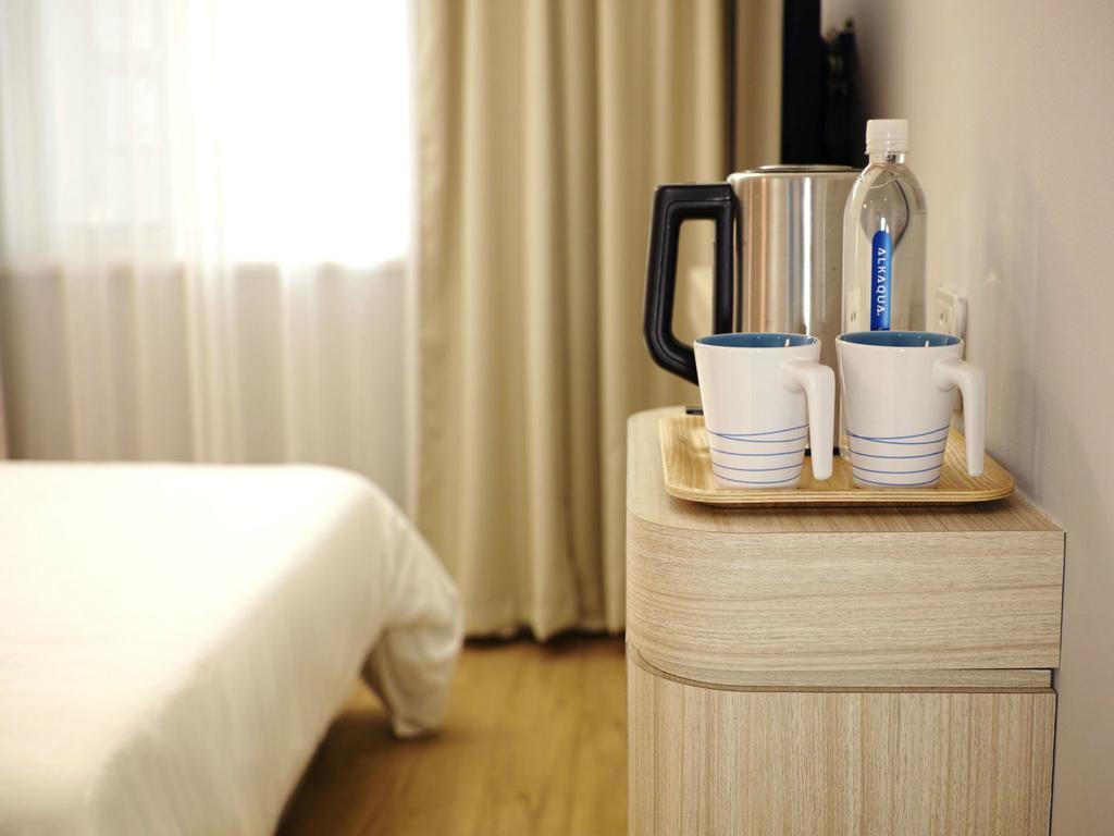 E&G Guest House Bangkok Extérieur photo