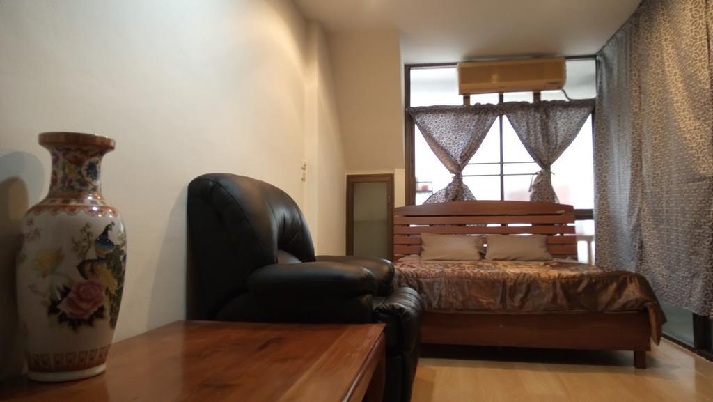 E&G Guest House Bangkok Extérieur photo